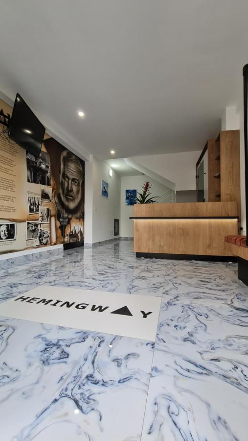 Heming-Way Hotel Durrës 외부 사진